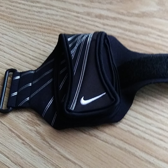 Nike small cell phone holder